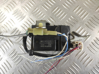 Моторчик заслонки отопителя Toyota Camry v10