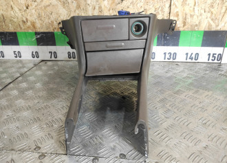 Консоль Toyota Camry v10