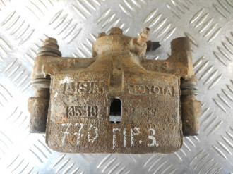 Суппорт задний правый Toyota Camry v10