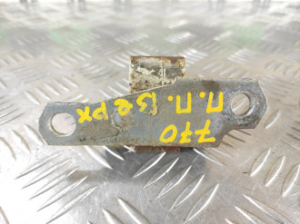 Петля двери передней правой верхняя Toyota Camry v10