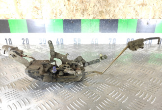 Замок двери передней левой Toyota Camry v10