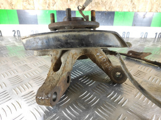 Кулак поворотный передний правый Toyota Camry v10