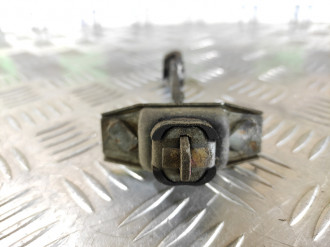 Ограничитель двери передний Toyota Camry v10