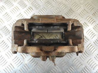 Суппорт передний правый Toyota Land cruiser 2002 2009