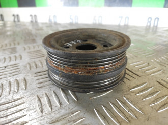 Шкив водяного насоса помпы Toyota Corolla AE110