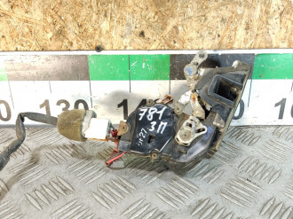 Замок двери задней правой Toyota Corolla e10