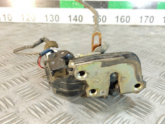 Замок двери задней левой Toyota Corolla e10