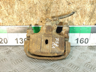 Суппорт передний левый Toyota Corolla e10