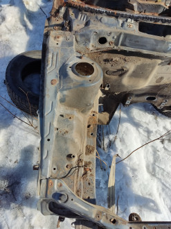 Лонжерон передний правый Toyota Corolla e10