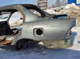 Крыло заднее левое Toyota Corolla e10