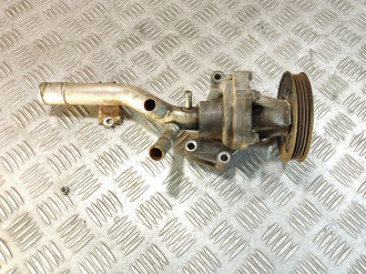 Насос водяной помпа Toyota Corolla e10