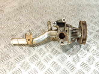 Насос водяной помпа Toyota Corolla e10