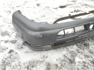 Бампер передний Toyota Corolla e10