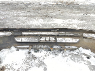 Бампер передний Toyota Corolla e10