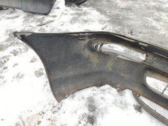 Бампер передний Toyota Corolla e10