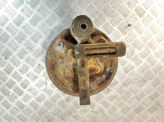 Кулак задний левый Toyota Corolla e10