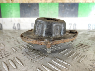 Опора заднего амортизатора Toyota Camry v10