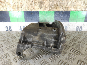 Кронштейн кпп Toyota Corolla AE110