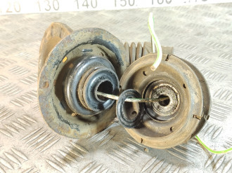 Опора переднего амортизатора Toyota Yaris 2005 2011