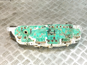 Панель приборов Toyota Previa 1990-2000