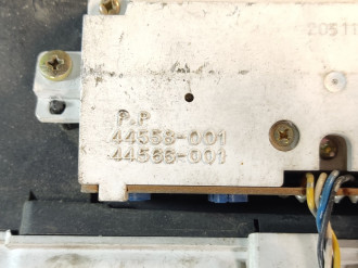 Панель приборов Toyota Previa 1990-2000