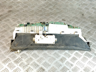 Панель приборов Toyota Previa 1990-2000