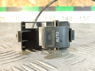 Кнопка стеклоподъемника Toyota Camry v40