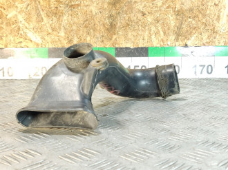 Воздухозаборник Toyota Avensis 2 2003 2008