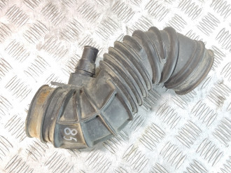 Патрубок воздушного фильтра Toyota Avensis 2 2003 2008