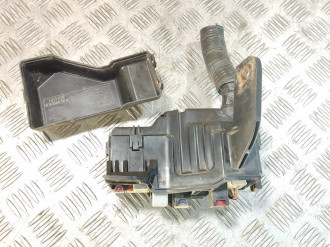 Блок предохранителей моторный Toyota Avensis 2 2003 2008