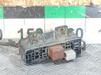 Блок предохранителей моторный Toyota Avensis 2 2003 2008