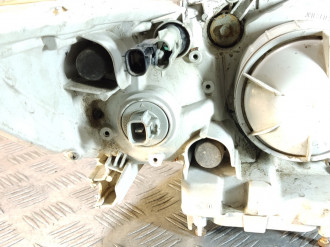 Фара левая Toyota Camry v40