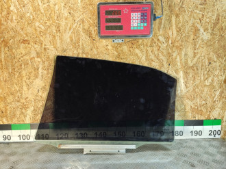 Стекло двери задней правой Toyota Camry v40