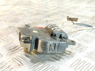 Моторчик заслонки отопителя Toyota Camry v40