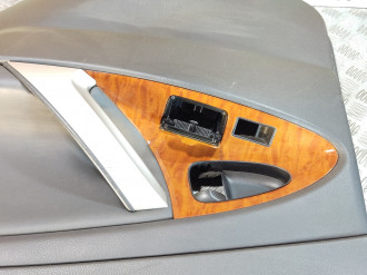 Обшивка двери задней правой Toyota Camry v40