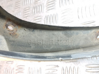 Брызговик правый задний Toyota Camry v40