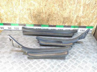 Накладка порога внутренняя комплект Toyota Avensis 2 2003 2008