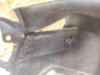 Обшивка багажника левая Toyota Avensis 2 2003 2008