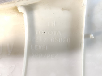 Обшивка стойки левая Toyota Avensis 2 2003 2008