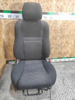 Сиденье переднее правое Toyota Avensis 2 2003 2008