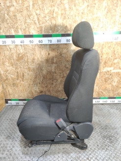 Сиденье переднее правое Toyota Avensis 2 2003 2008