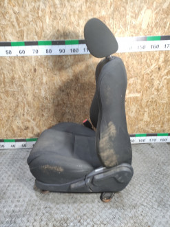 Сиденье переднее левое Toyota Avensis 2 2003 2008