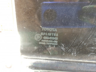 Стекло двери задней правой Toyota Avensis 2 2003 2008