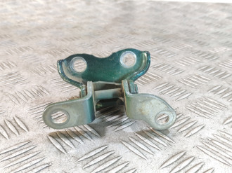 Петля двери задней левой верхняя Toyota Avensis 2 2003 2008