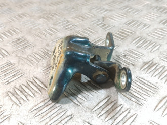 Петля двери задней левой верхняя Toyota Avensis 2 2003 2008