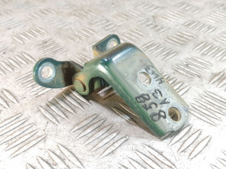 Петля двери задней левой нижняя Toyota Avensis 2 2003 2008