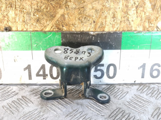 Петля двери задней правой верхняя Toyota Avensis 2 2003 2008