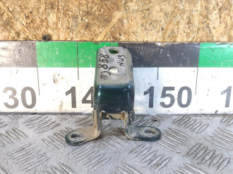 Петля двери задней правой нижняя Toyota Avensis 2 2003 2008