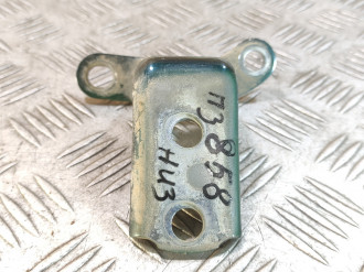 Петля двери задней правой нижняя Toyota Avensis 2 2003 2008