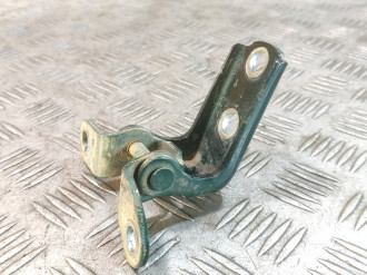 Петля двери задней правой нижняя Toyota Avensis 2 2003 2008